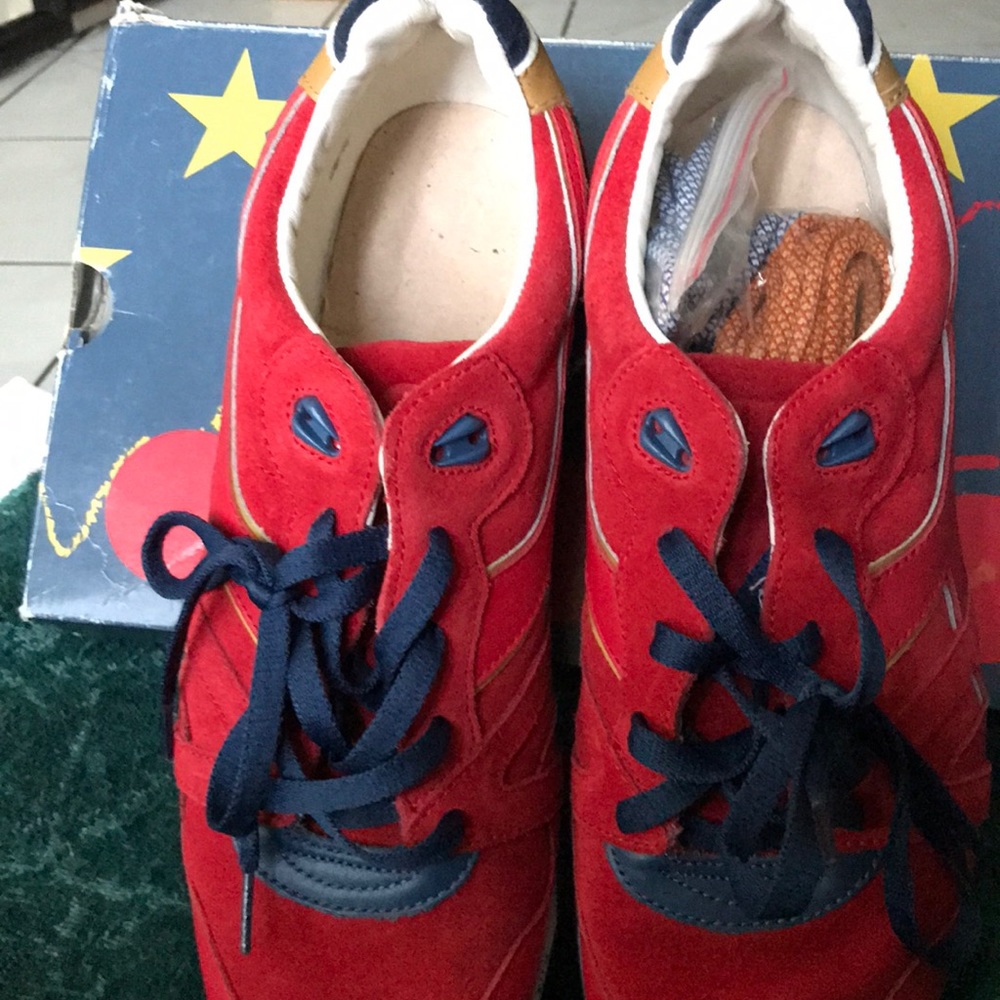 Men’s Diadora sneakers